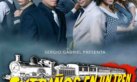 EXTRAÑOS EN UN TREN