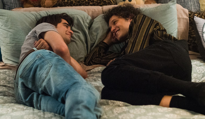 Alex Strangelove – Review