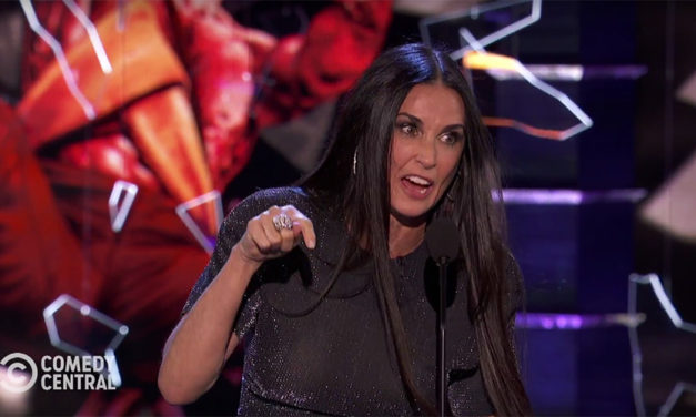 Demi Moore acabó con Bruce Willis en su Roast