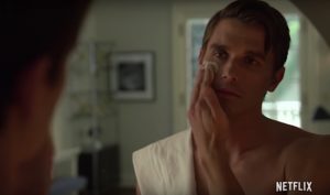 Antoni Porowski a la American Psycho para Netflix