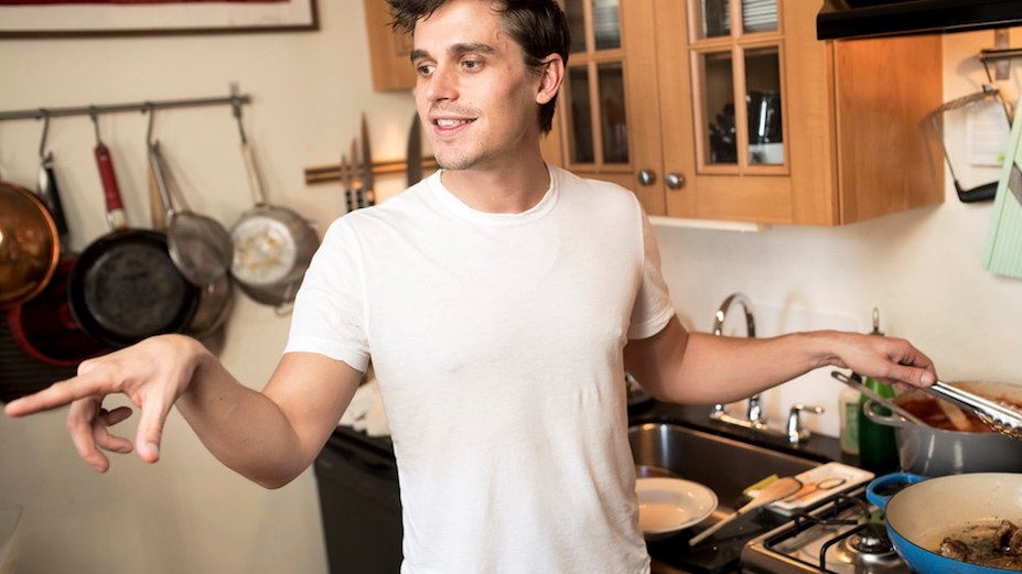 Antoni de Queer Eye abrió un restaurante y se oye deli