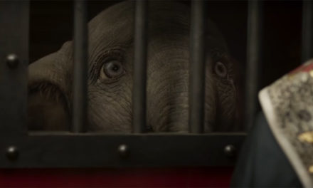 Dumbo nos da una primera mirada a eeesa escena de la mamá