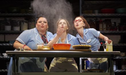 Waitress le entra al gender bending con uno de sus personajes