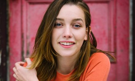 Victoria Pedretti será la nueva lead en la 2da de You