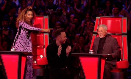 Tom Jones y Jennifer Hudson en súper duelo de voces