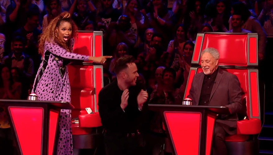 Tom Jones y Jennifer Hudson en súper duelo de voces