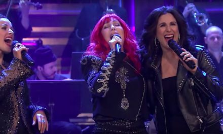 Cher cantó con el elenco de The Cher Show y pues #Épico