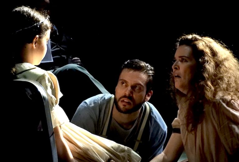 The Pillowman Review El Aquelarre