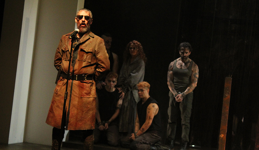 Titus en el teatro Helénico