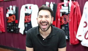Rogelio Suárez vuelve como Chakas a Hoy No Me Puedo Levantar
