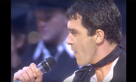 #tb Recordando a Antonio Banderas cantando Evita