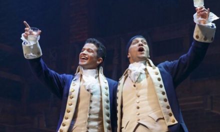 Escucha a Jordan Fisher cantar como Burr de Hamilton