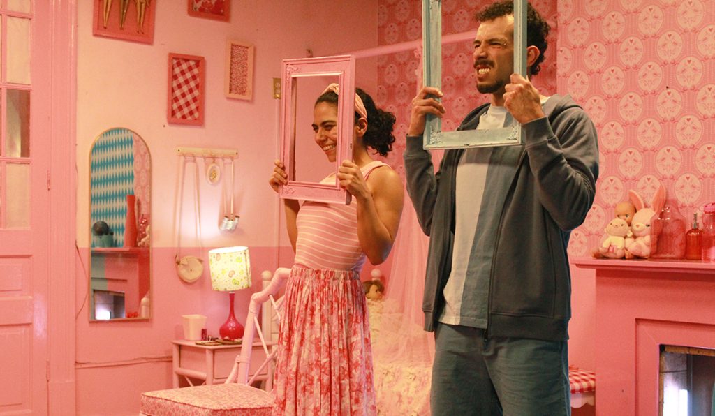 ¿nOrMaL? obra de teatro
