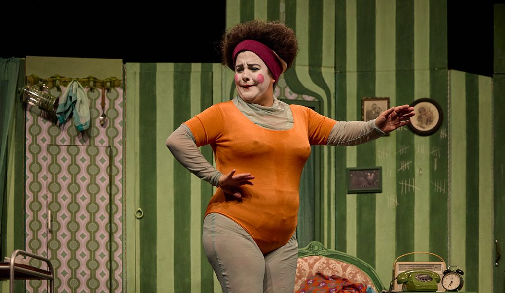 Julieta de Chula the Clown