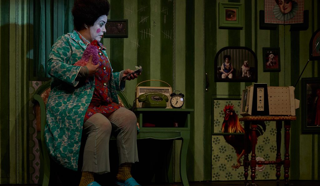 Julieta de Chula the Clown