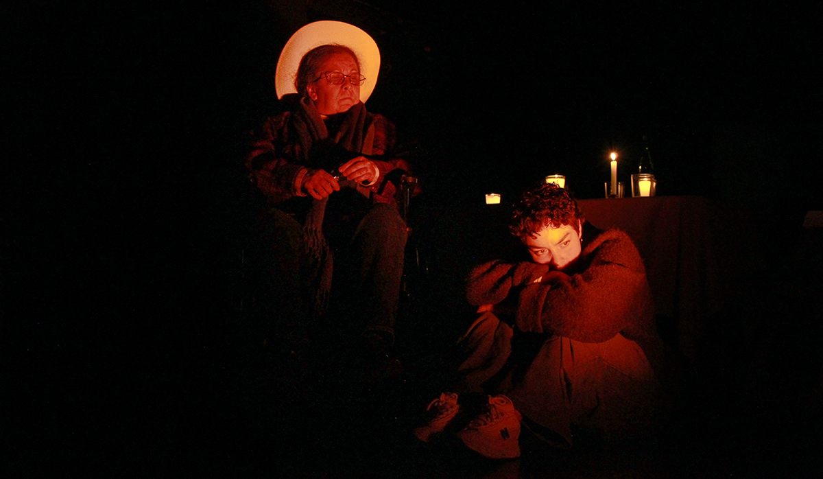Se Fue La Luz En El Pueblo - Review | El Aquelarre