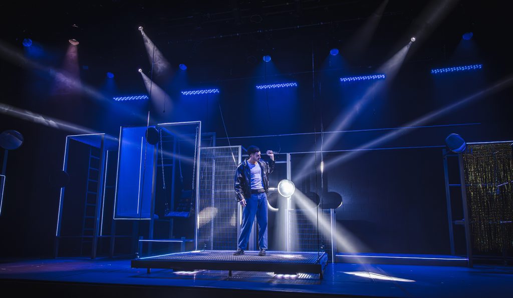 Cruise, teatro Alejandro Speitzer