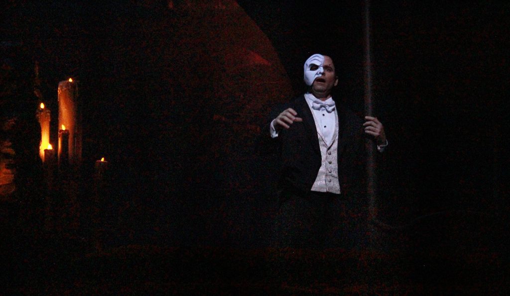 El Fantasma de la Ópera, Lina de la Peña y Edward Salles