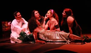 La Belleza Es Un AccidenteLa Belleza Es Un Accidente