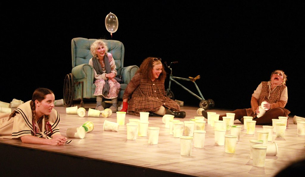 Entre Nosotros Todo Va Bien