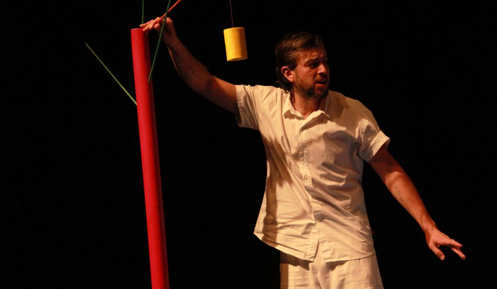 Valentina Y La Sombra Del Diablo