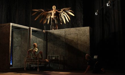 Ángeles En América – Review