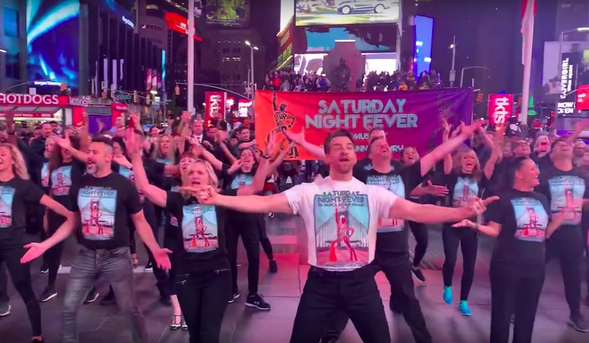 Así se vivió el flash mob de Saturday Night Fever en NY