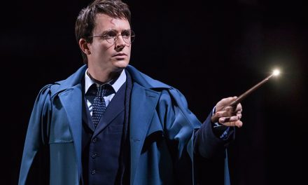 Corren a ‘Harry Potter’ de la obra por conducta inapropiada