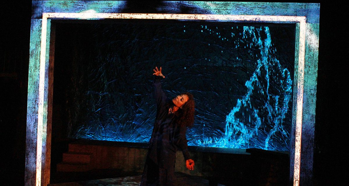 Por El Mar – Review