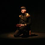 Amaro, Con El Dedo En El Gatillo – Review